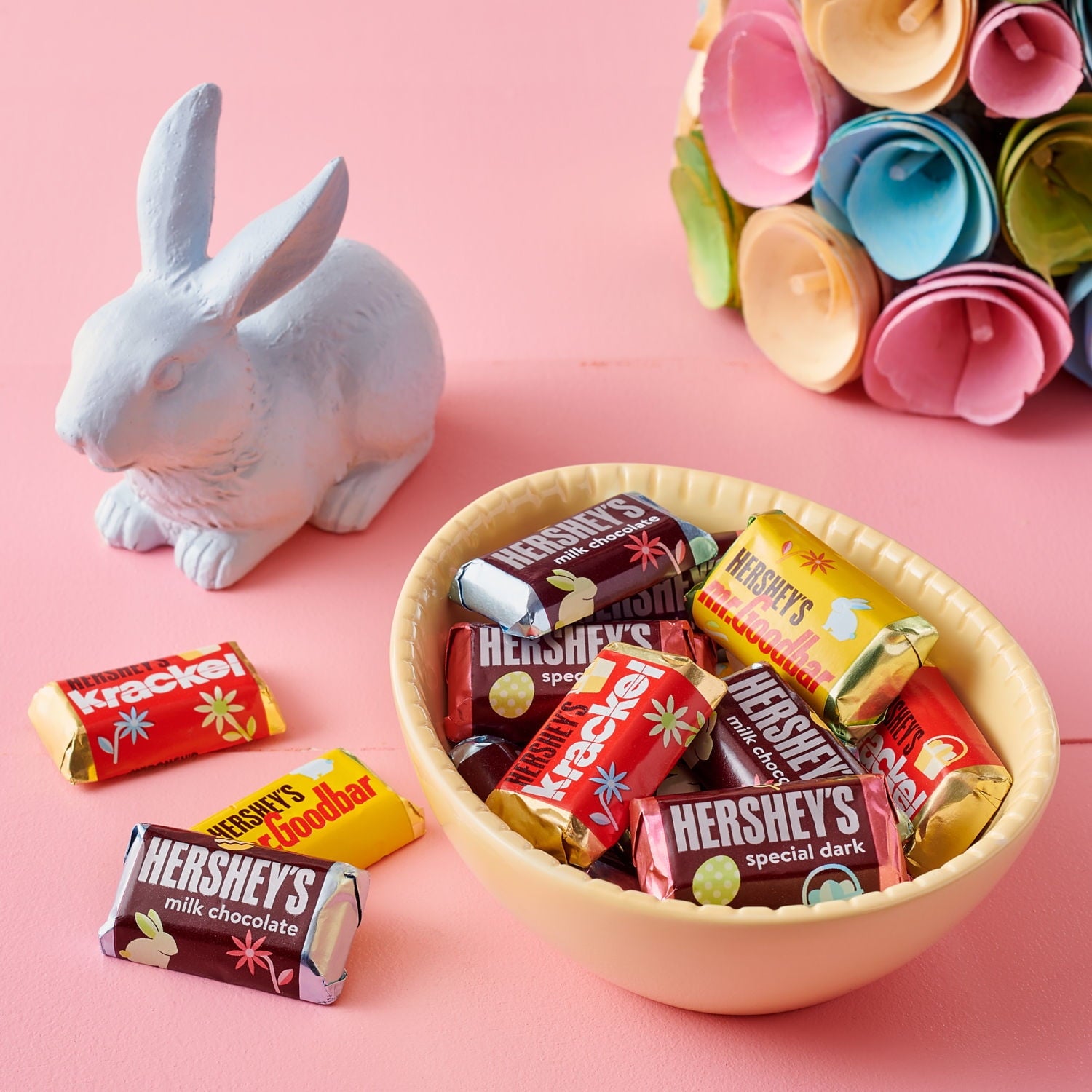 Hershey's Miniatures Assorted Chocolate, Easter Candy Individually Wrapped, Bag, 9.9 oz