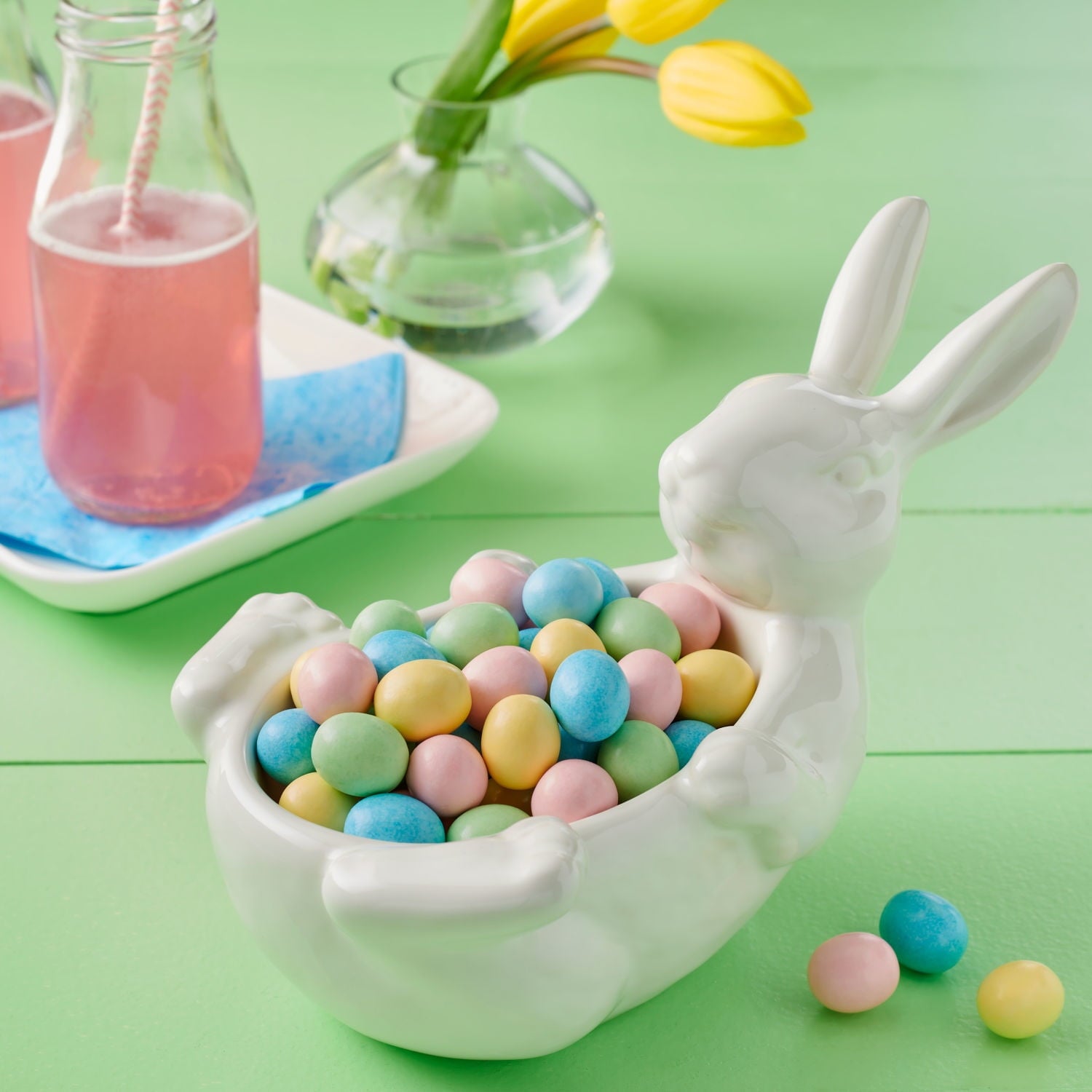 HERSHEY'S Candy Coated Milk Chocolate Eggs, Easter Candy Bag, 9 oz