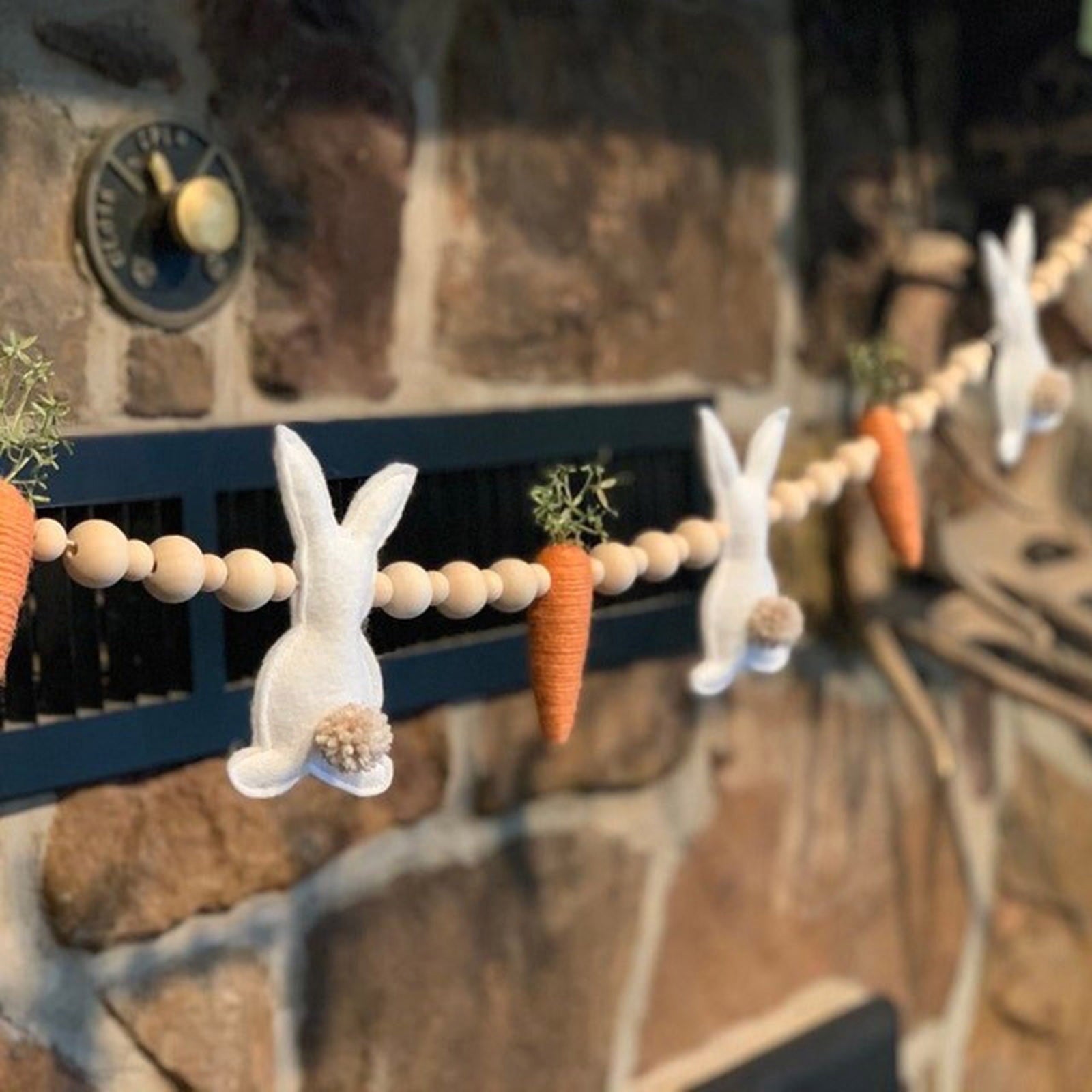 PULMCheerger Easter Bunny Carrot Garland, Wooden Beads Rabbit Easter Banner Decorations, Easter Bunny Carrot Beaded Garland Pendant, Easter Banner Decoration for Farmhouse Home Decor Hanging