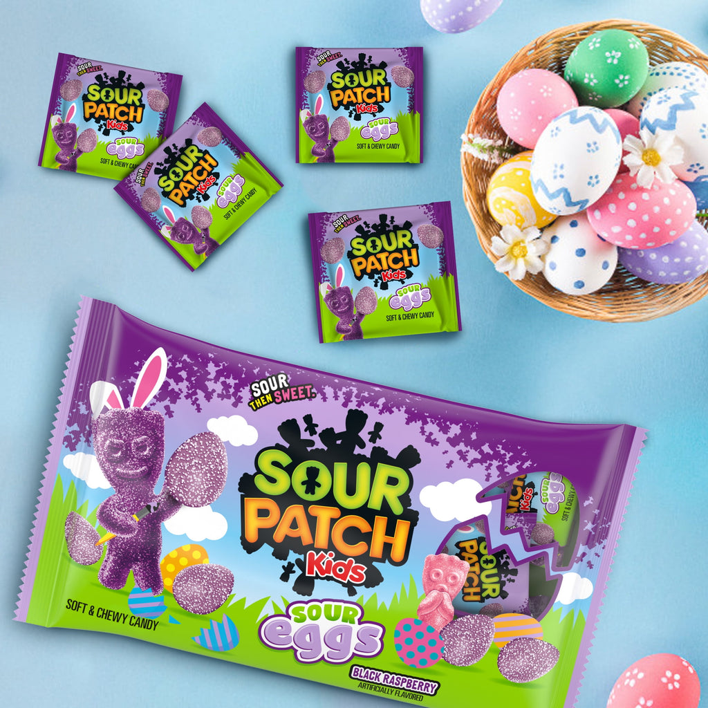 SOUR PATCH KIDS Sour Eggs Soft & Chewy Easter Candy, 18 Snack Packs