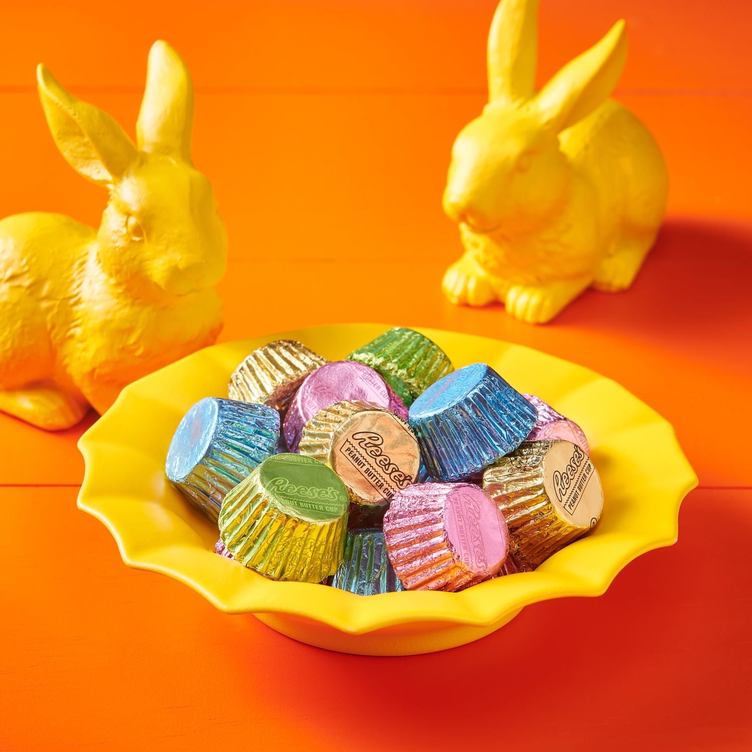 REESE'S Miniatures Milk Chocolate Peanut Butter Cups, Easter Candy Bag, 9.6 oz